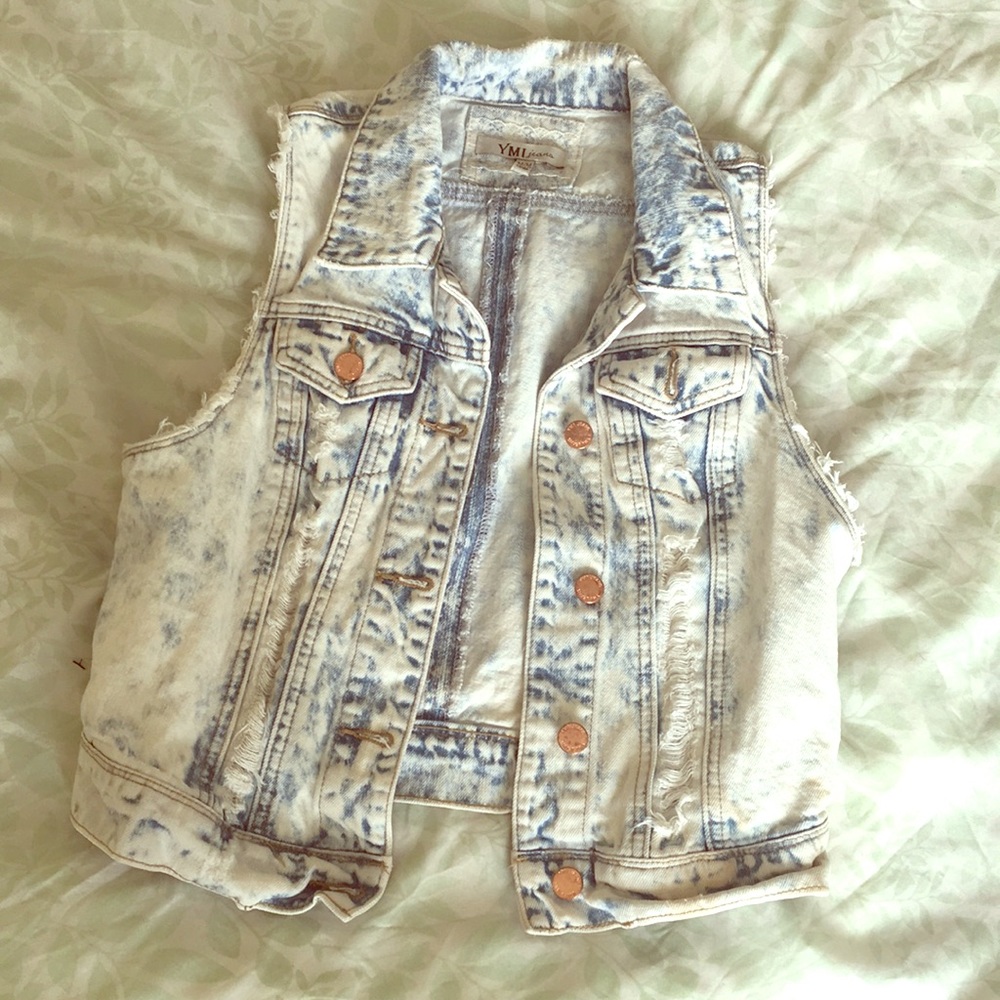 Distressed Light Wash Denim Jacket Frayed edges